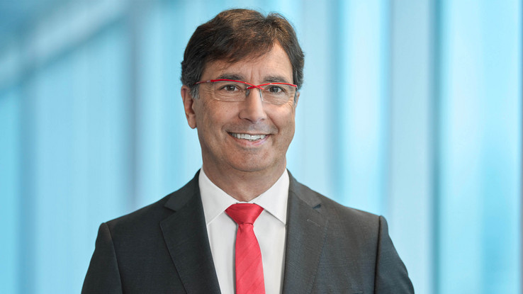 Professor Niko Mohr Professor Niko Mohr